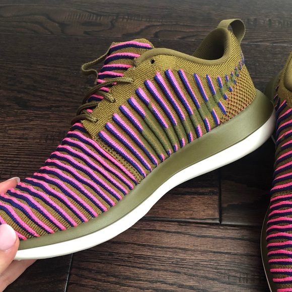 NIKE FLYKNIT ROSHE TWO - Picture 7 of 9